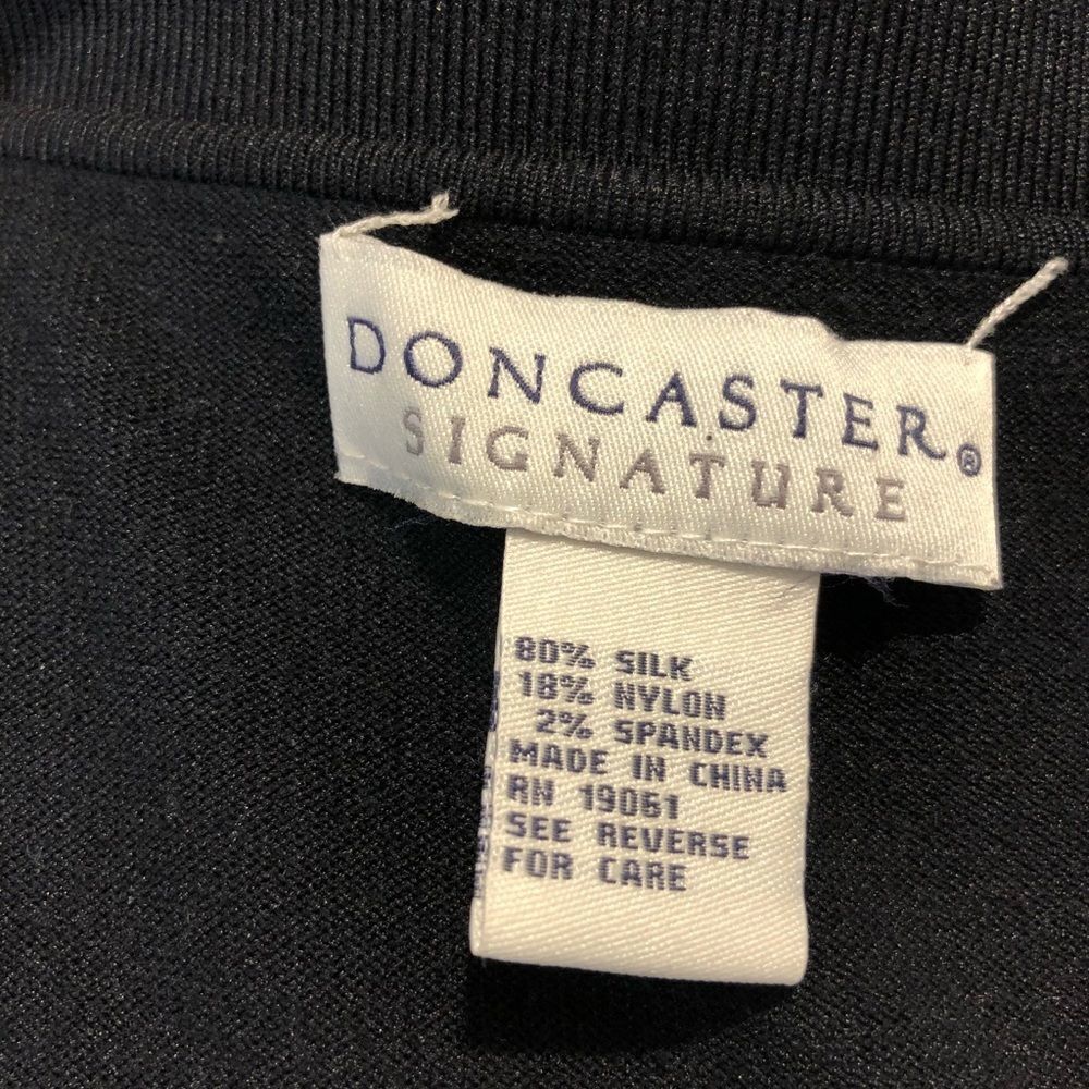 Doncaster black v neck sweater size large - Picture 8 of 8